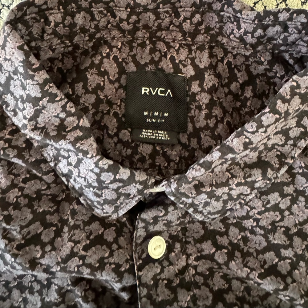 Like New Ruca Button Down Medium - Picture 4 of 7